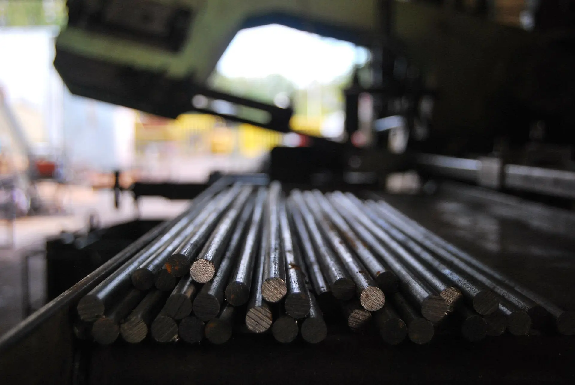Home publicdomainpictures metal rod 72700 1920